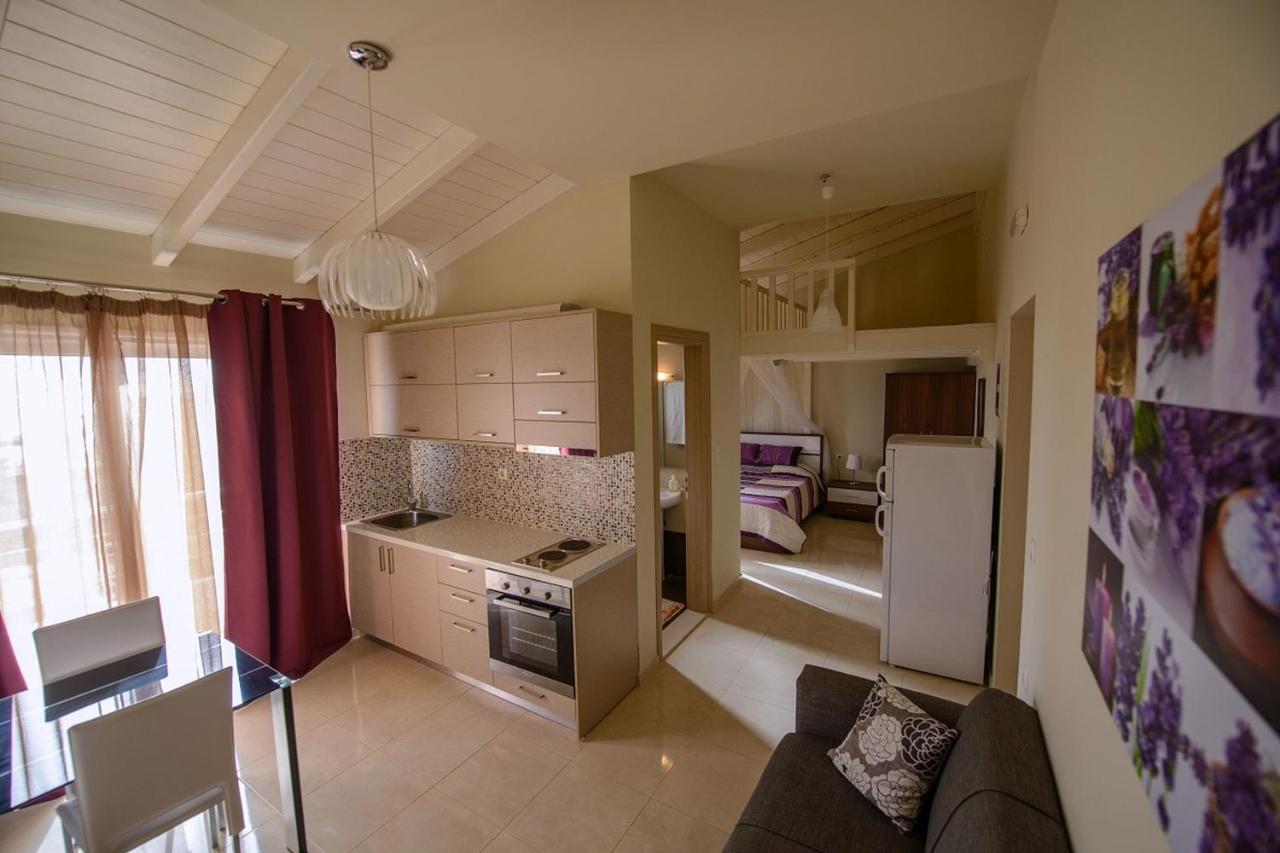 קלמאקי Alonia Hotel מראה חיצוני תמונה